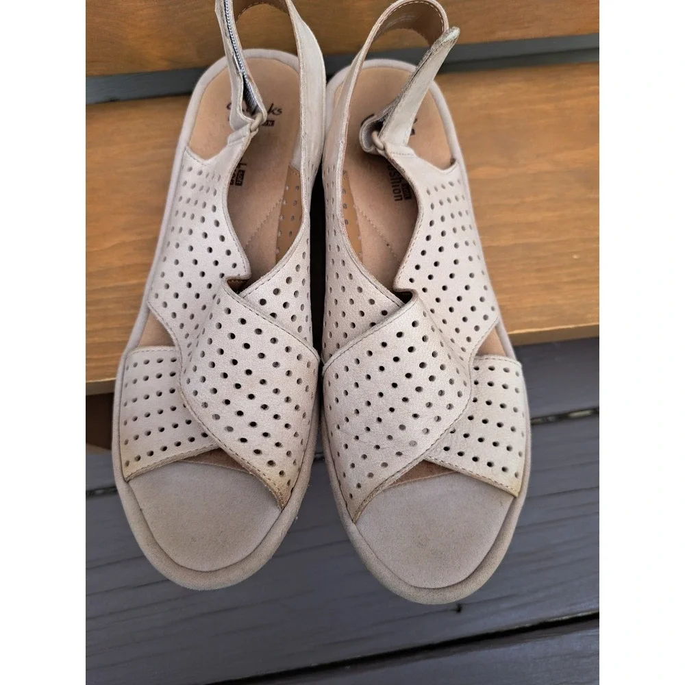 Clarks Women's Pink Wedge Sandals 8.0 Perforated Nubuck Leather Cushion Footbed